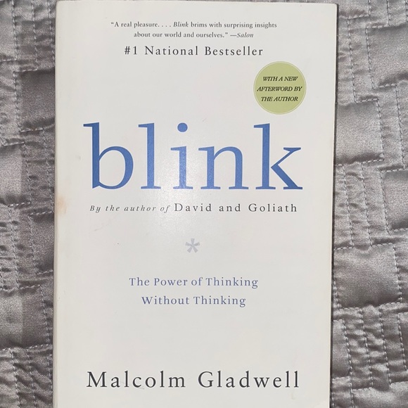 Blink 🌙 book - Picture 1 of 3